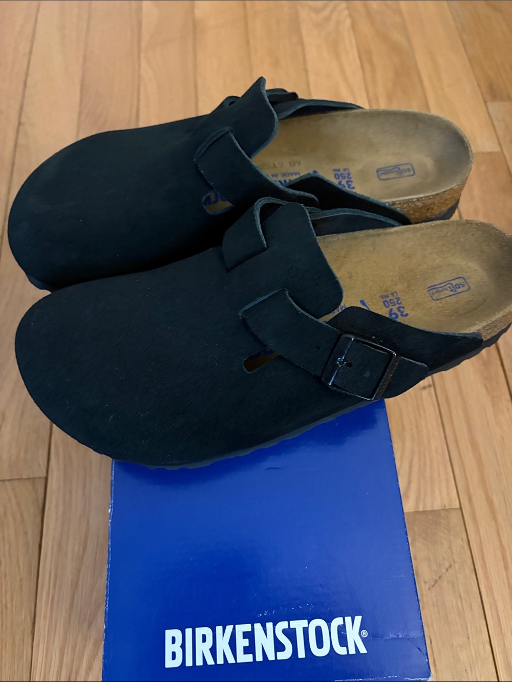 Birkenstock Boston Clogs in Black Suede with Buckle size 39, women 8, Men 6